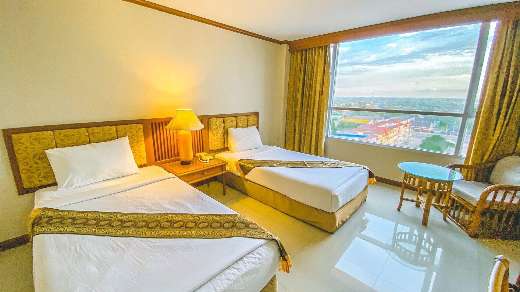 K Park Grand Hotel Sha Plus Certified Surat Thani Dış mekan fotoğraf