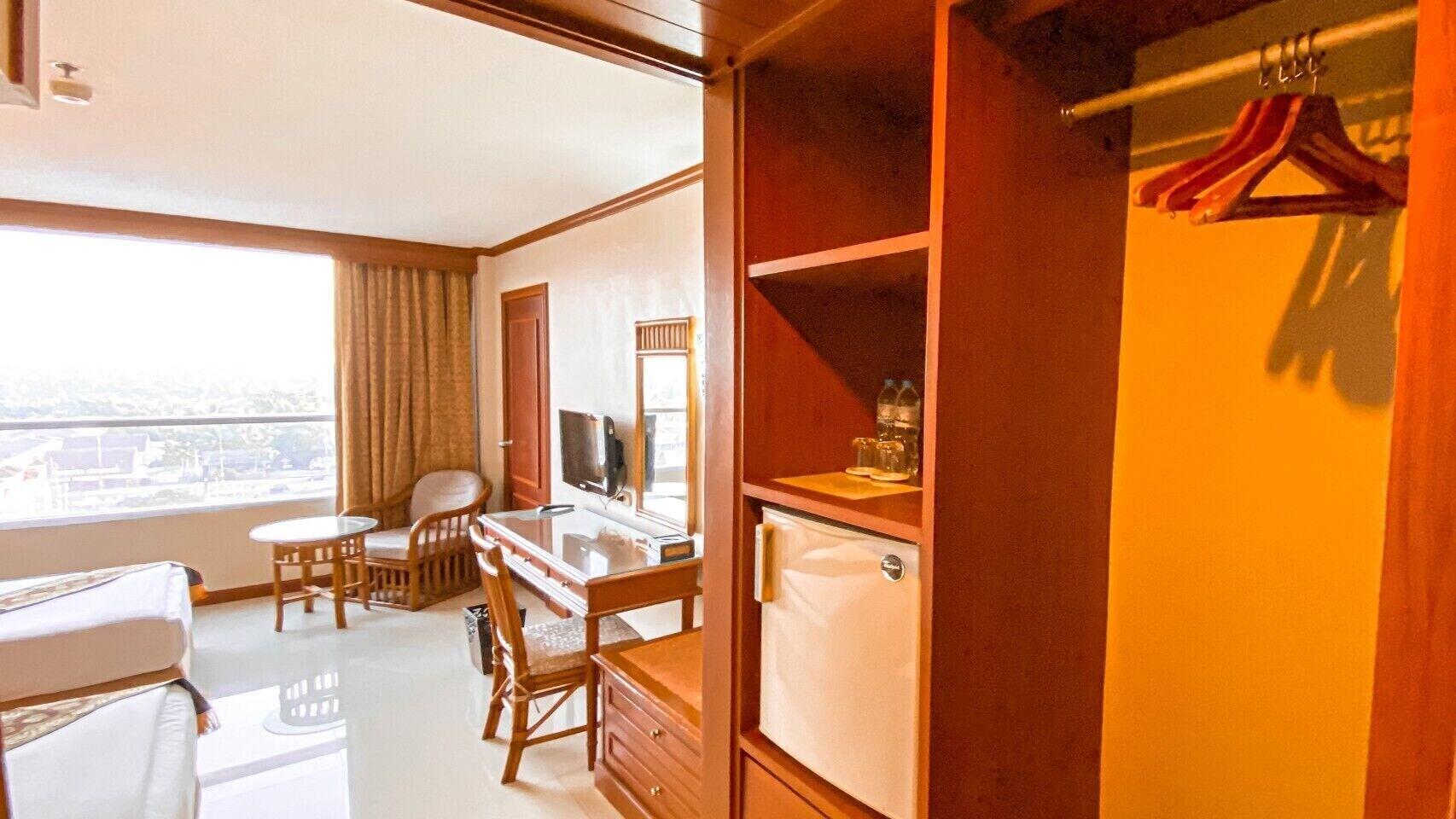K Park Grand Hotel Sha Plus Certified Surat Thani Dış mekan fotoğraf