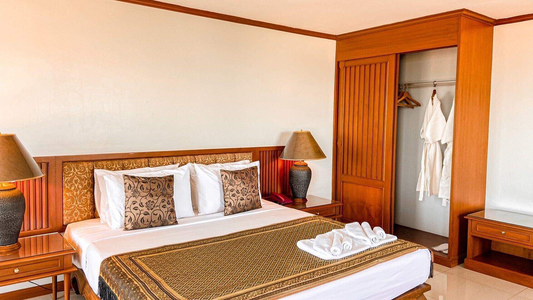 K Park Grand Hotel Sha Plus Certified Surat Thani Dış mekan fotoğraf