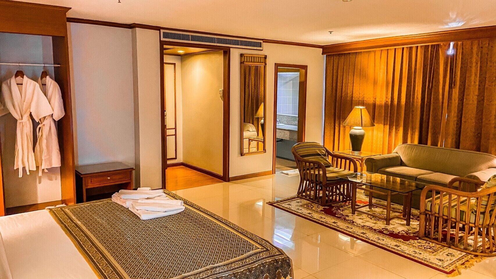 K Park Grand Hotel Sha Plus Certified Surat Thani Dış mekan fotoğraf