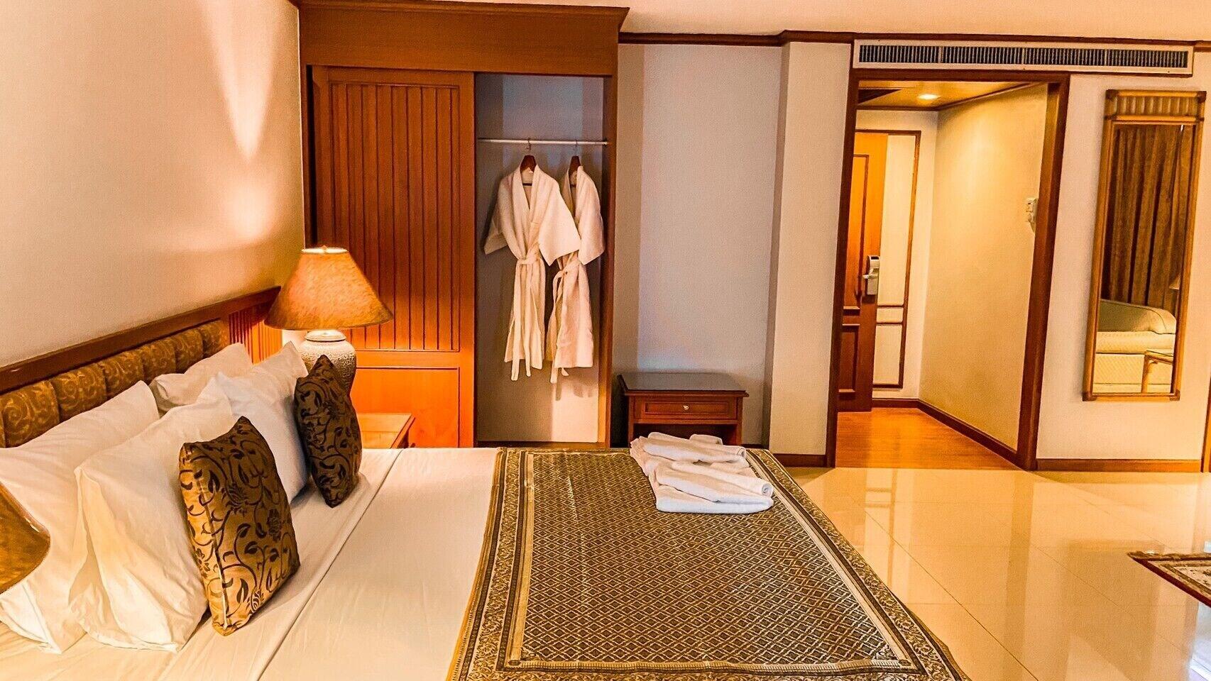 K Park Grand Hotel Sha Plus Certified Surat Thani Dış mekan fotoğraf
