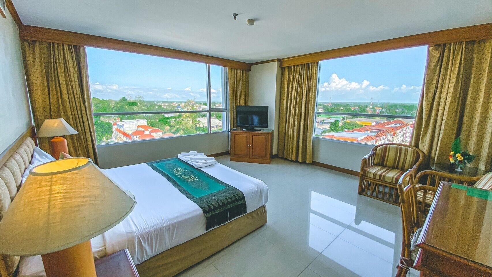 K Park Grand Hotel Sha Plus Certified Surat Thani Dış mekan fotoğraf